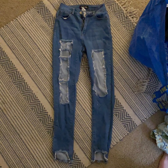 Fashion Nova Destroyed Jeans - Picture 4 of 4